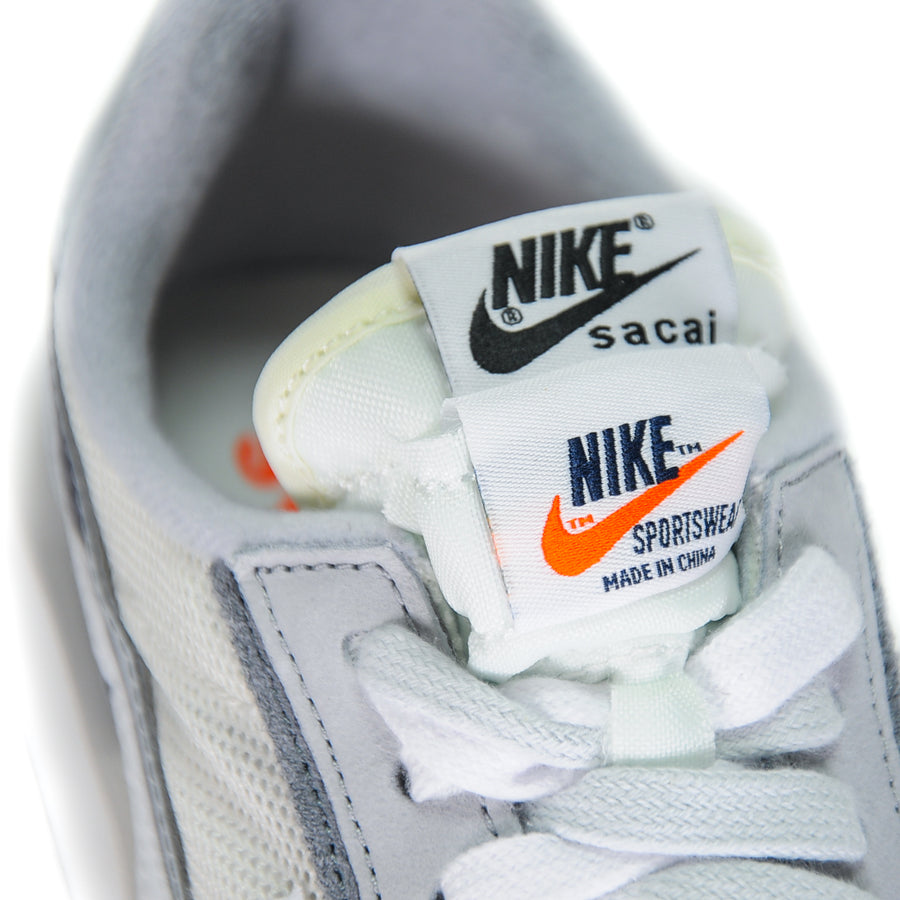 NIKE LD WAFFLE SACAI SUMMIT WHITE